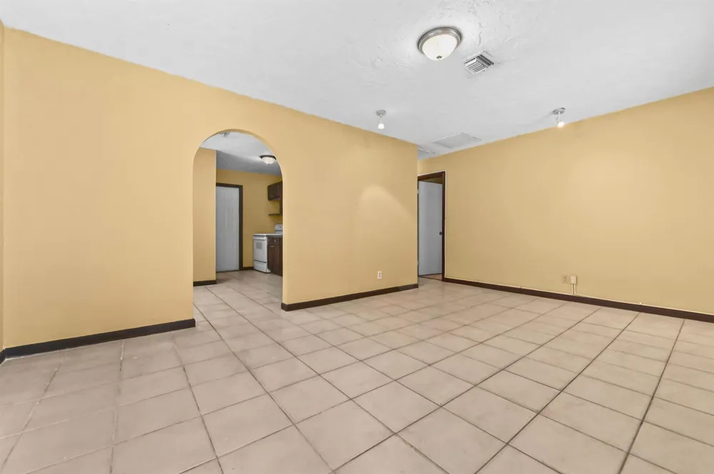 811 32nd Street West Palm Beach, FL 33407