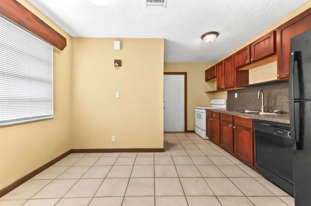 811 32nd Street West Palm Beach, FL 33407