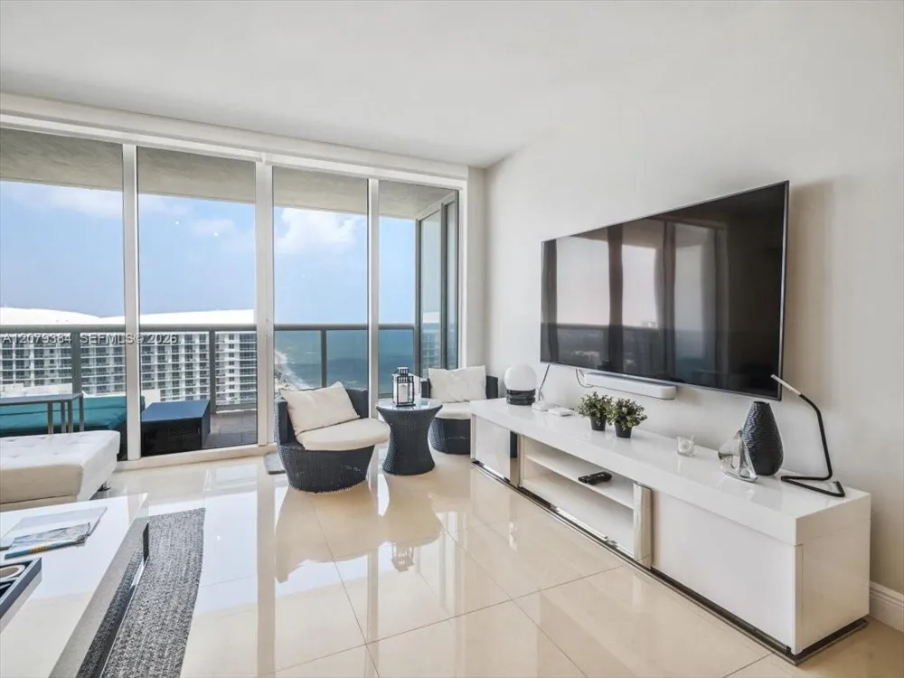 1830 S Ocean Dr #5009 Hallandale Beach, FL 33009