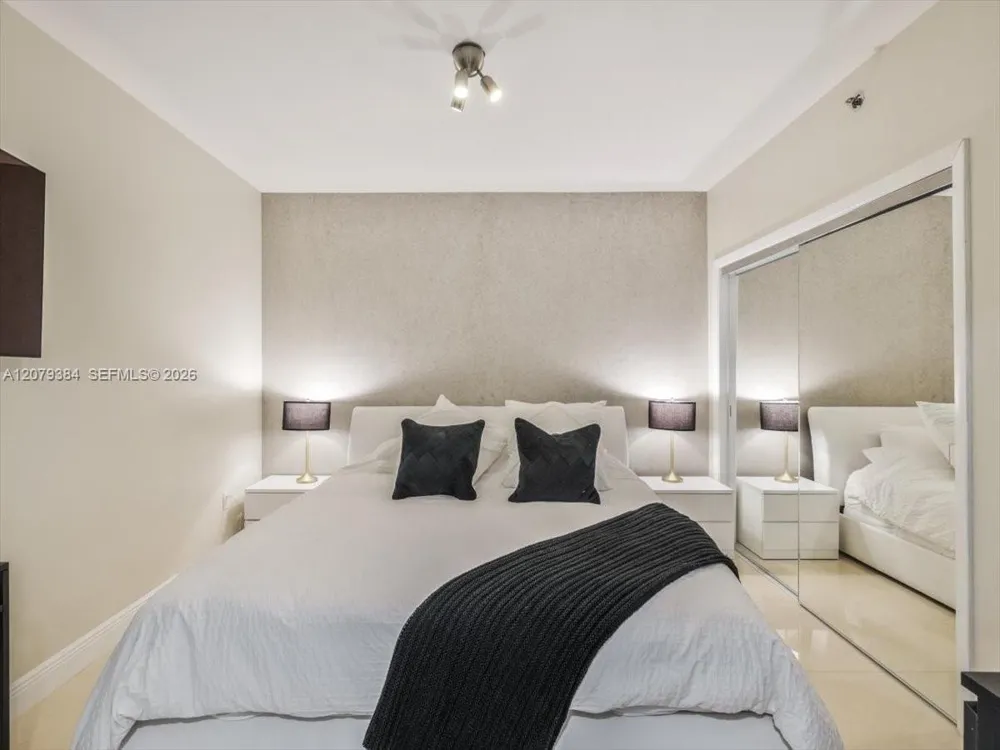 1830 S Ocean Dr #5009 Hallandale Beach, FL 33009