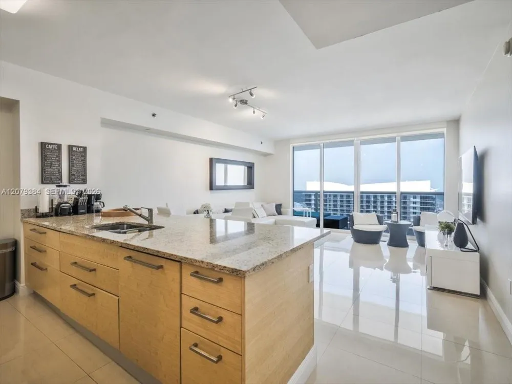 1830 S Ocean Dr #5009 Hallandale Beach, FL 33009