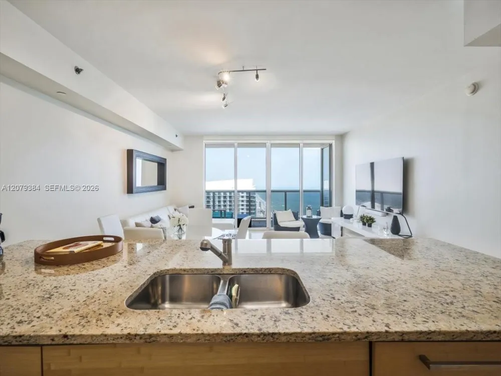 1830 S Ocean Dr #5009 Hallandale Beach, FL 33009