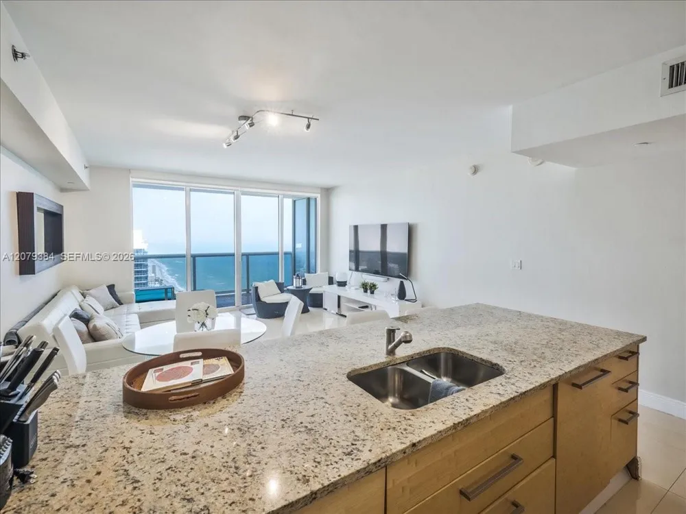 1830 S Ocean Dr #5009 Hallandale Beach, FL 33009