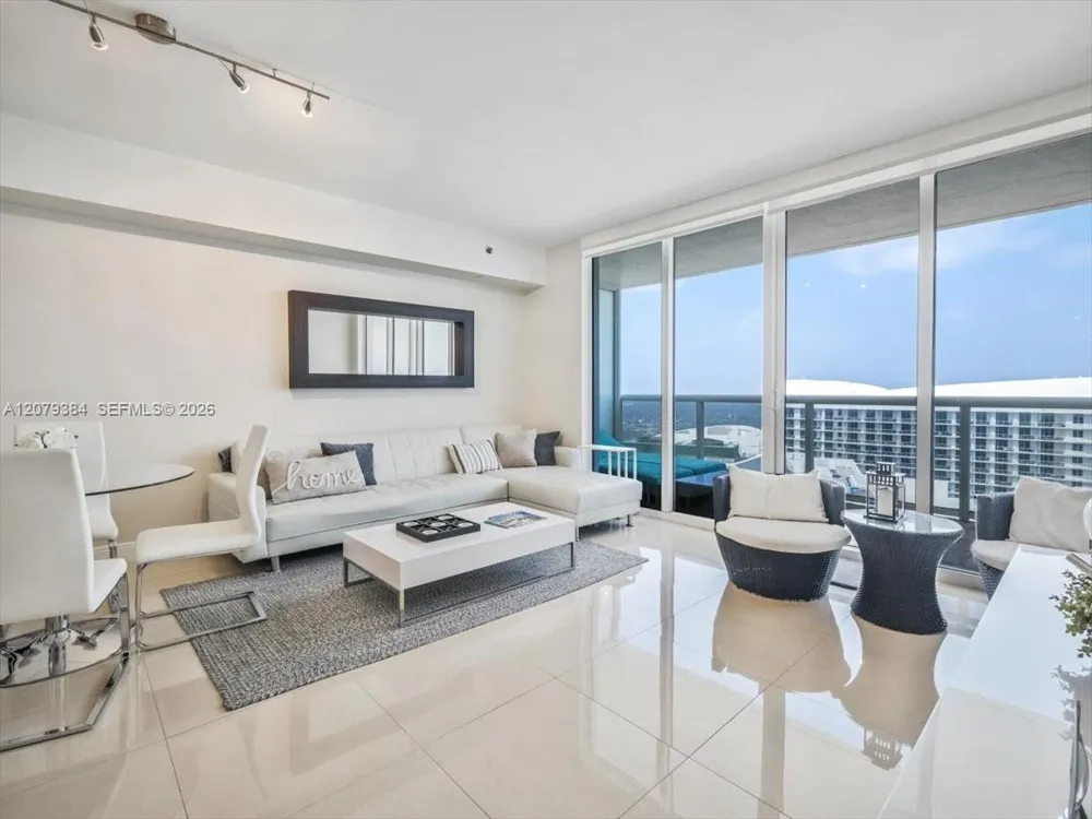 1830 S Ocean Dr #5009 Hallandale Beach, FL 33009