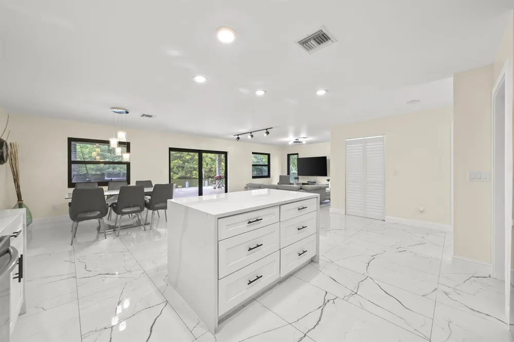 4406 SW 35th Avenue Fort Lauderdale, FL 33312