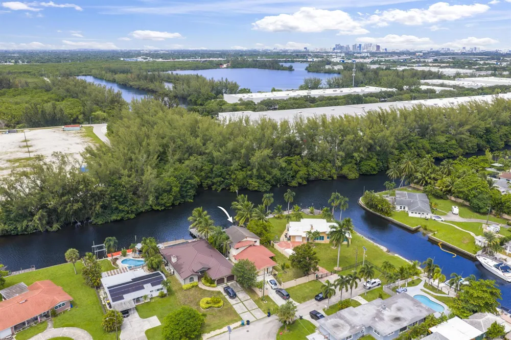 4406 SW 35th Avenue Fort Lauderdale, FL 33312