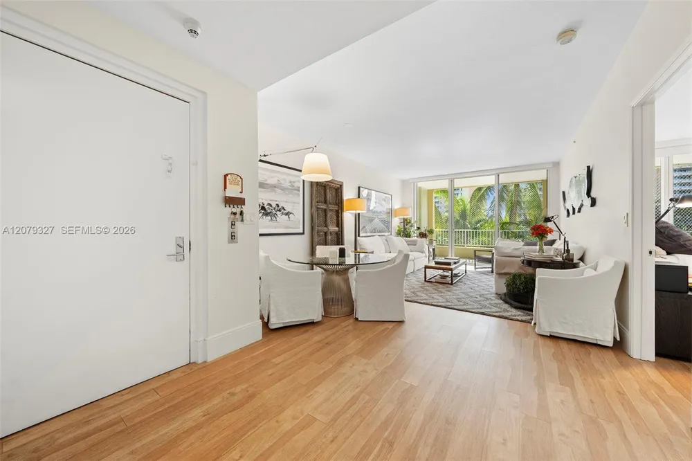 717 Crandon Blvd #407 Key Biscayne, FL 33149