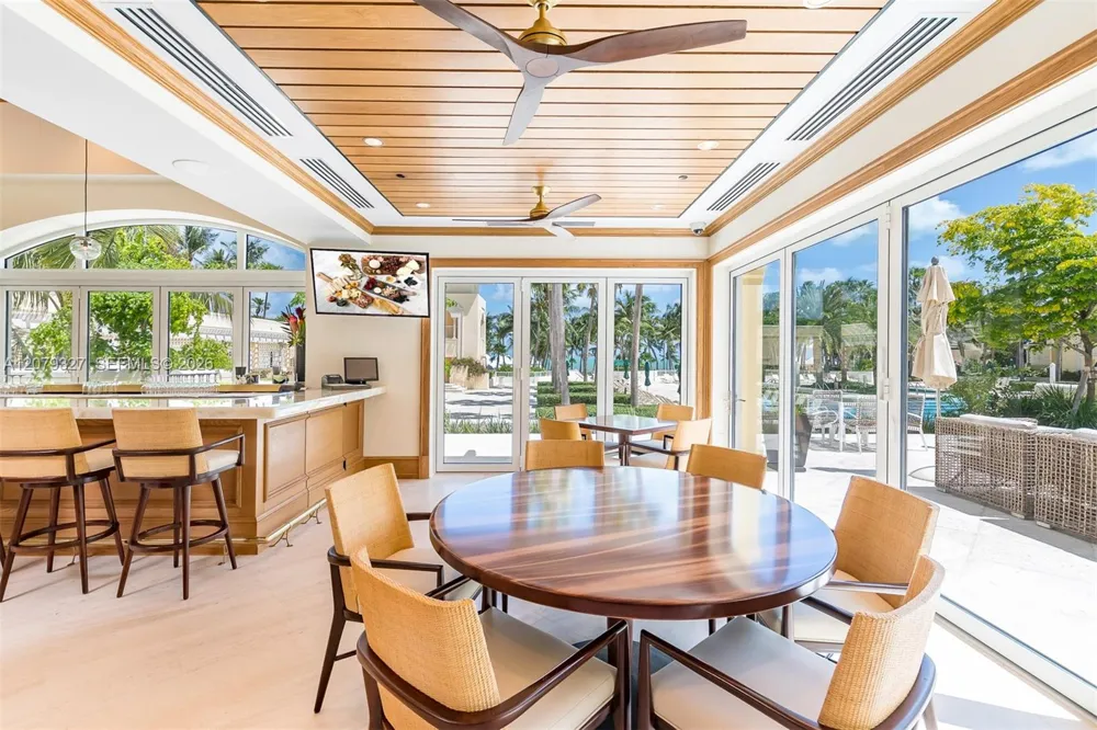 717 Crandon Blvd #407 Key Biscayne, FL 33149
