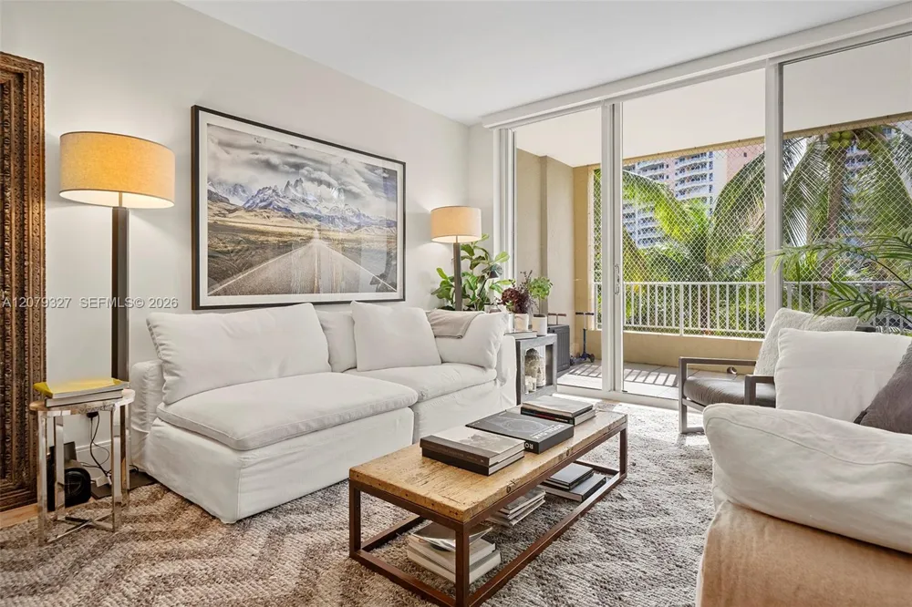 717 Crandon Blvd #407 Key Biscayne, FL 33149