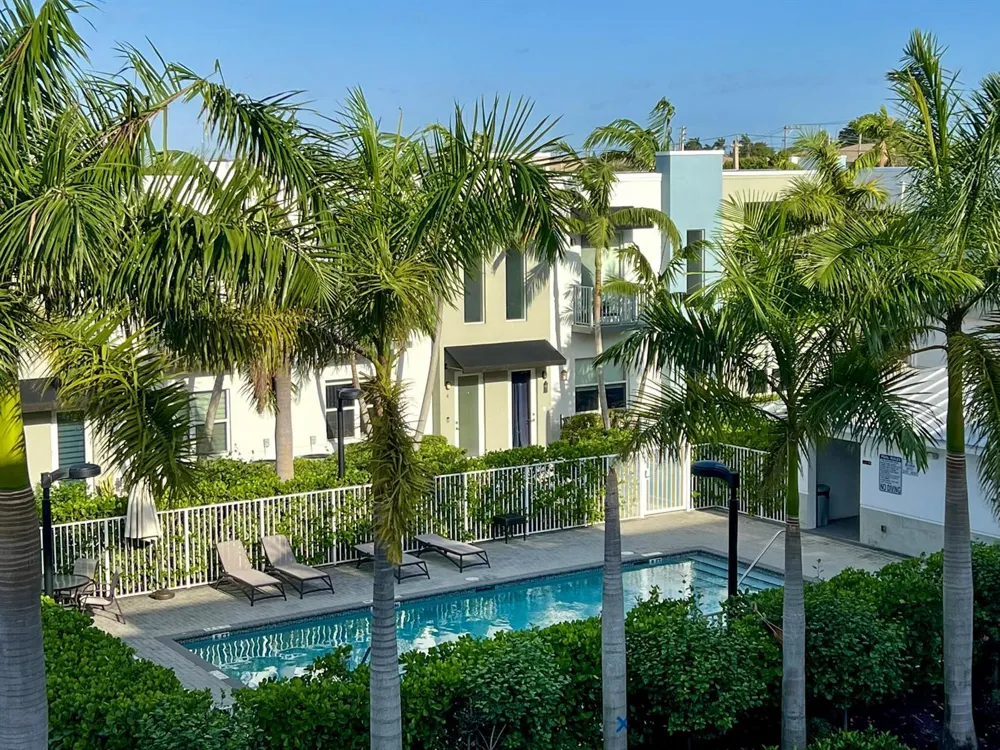 405 NE 35TH COURT #2 Oakland Park, FL 33334