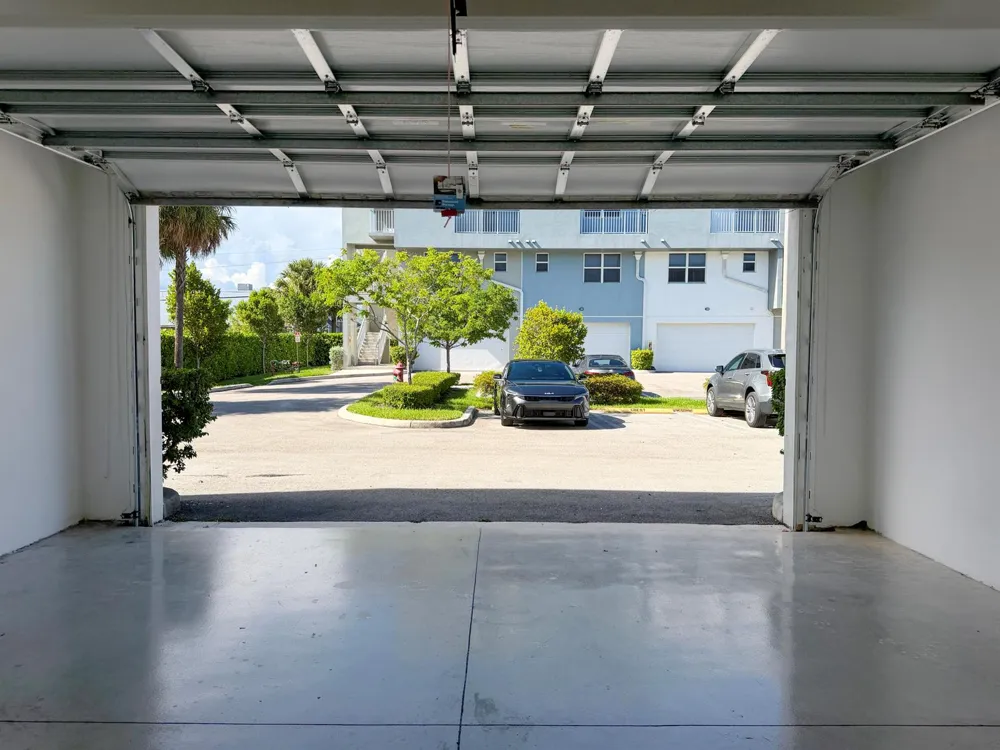 405 NE 35TH COURT #2 Oakland Park, FL 33334