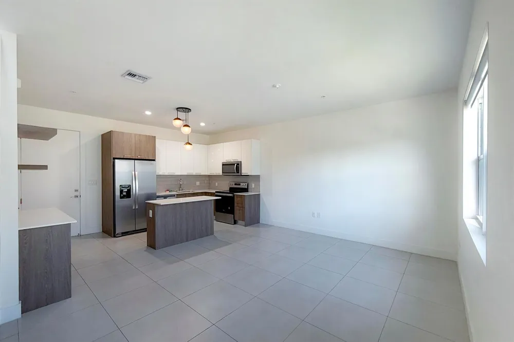 405 NE 35TH COURT #2 Oakland Park, FL 33334