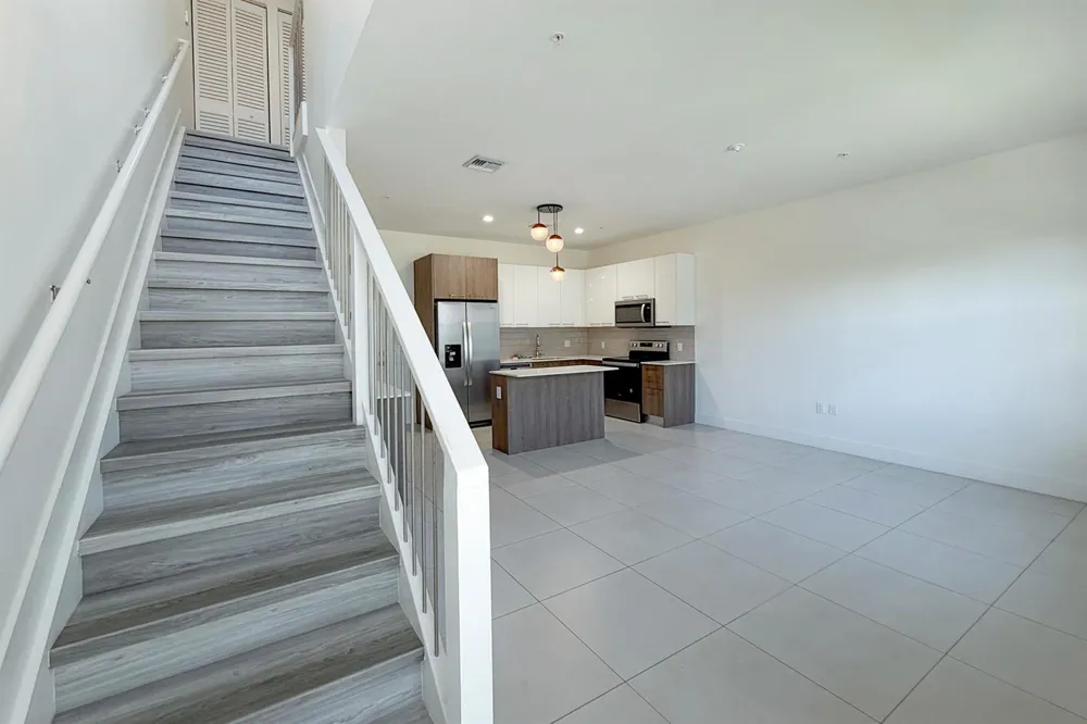 405 NE 35TH COURT #2 Oakland Park, FL 33334