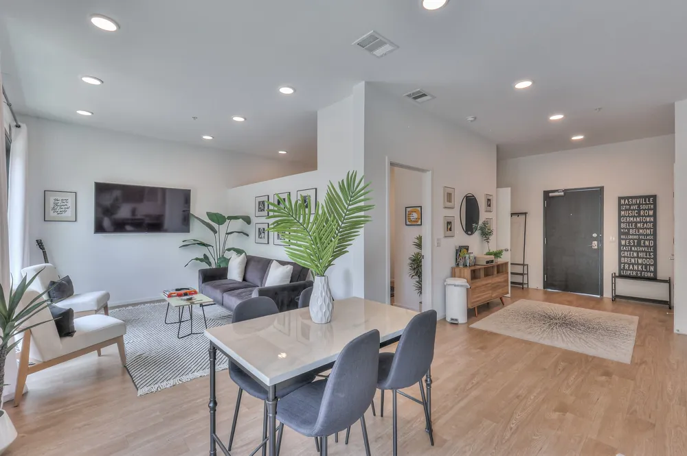 920 South Street #205 Nashville, TN 37203
