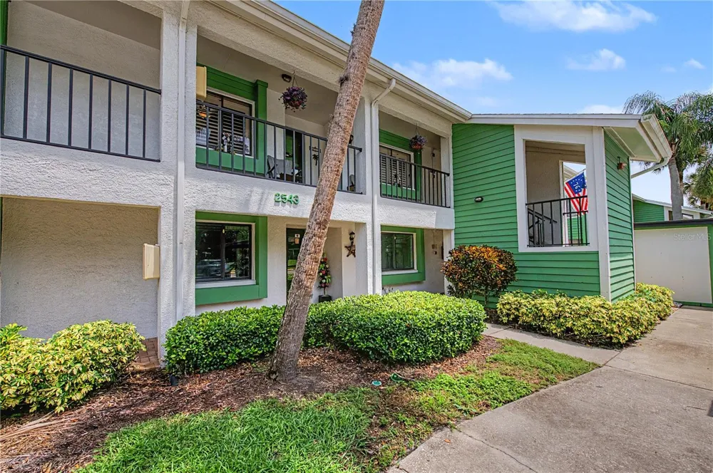 2543 ROYAL PINES CIRCLE #17K Clearwater, FL 33763