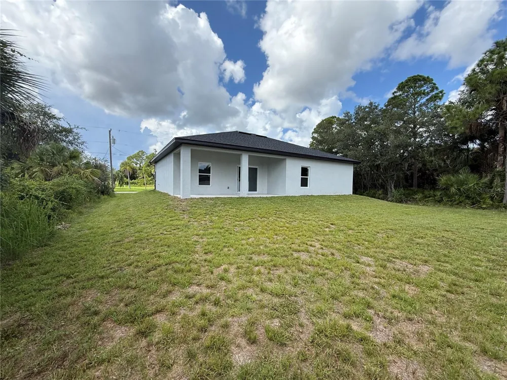2964 WELLS AVENUE North Port, FL 34286