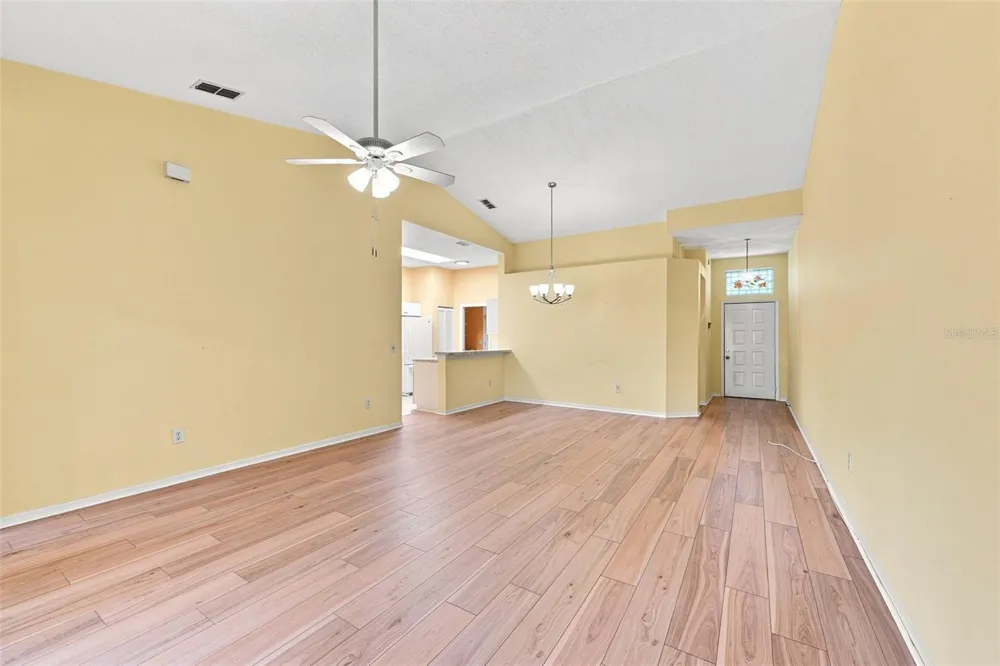2472 NANTUCKET HARBOR LOOP Sun City Center, FL 33573