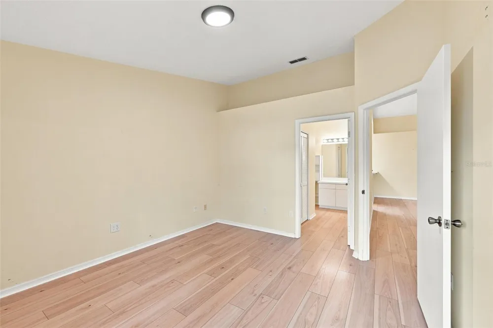 2472 NANTUCKET HARBOR LOOP Sun City Center, FL 33573