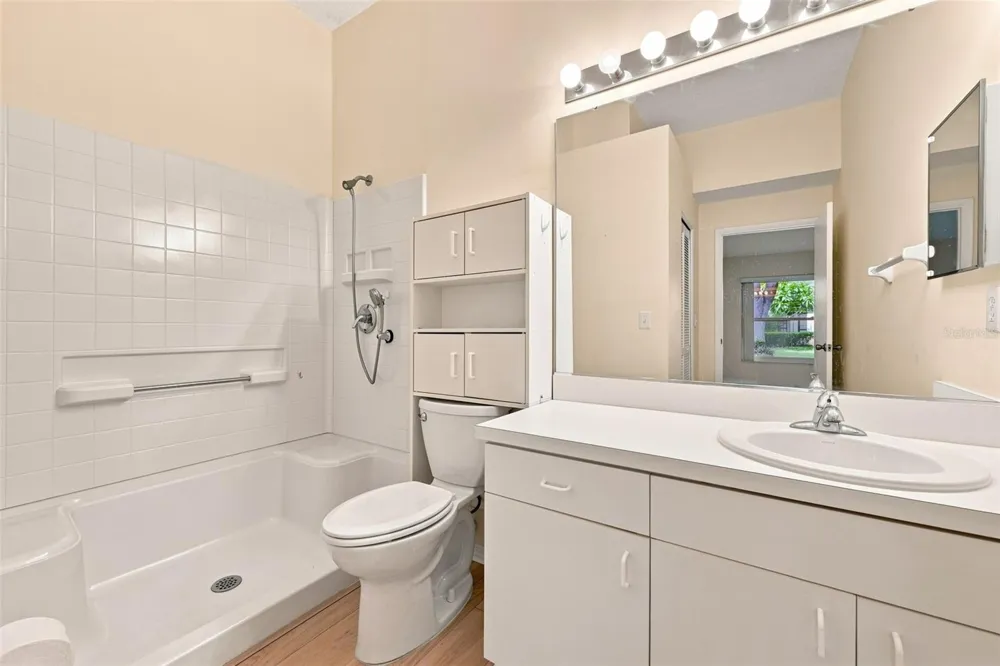 2472 NANTUCKET HARBOR LOOP Sun City Center, FL 33573