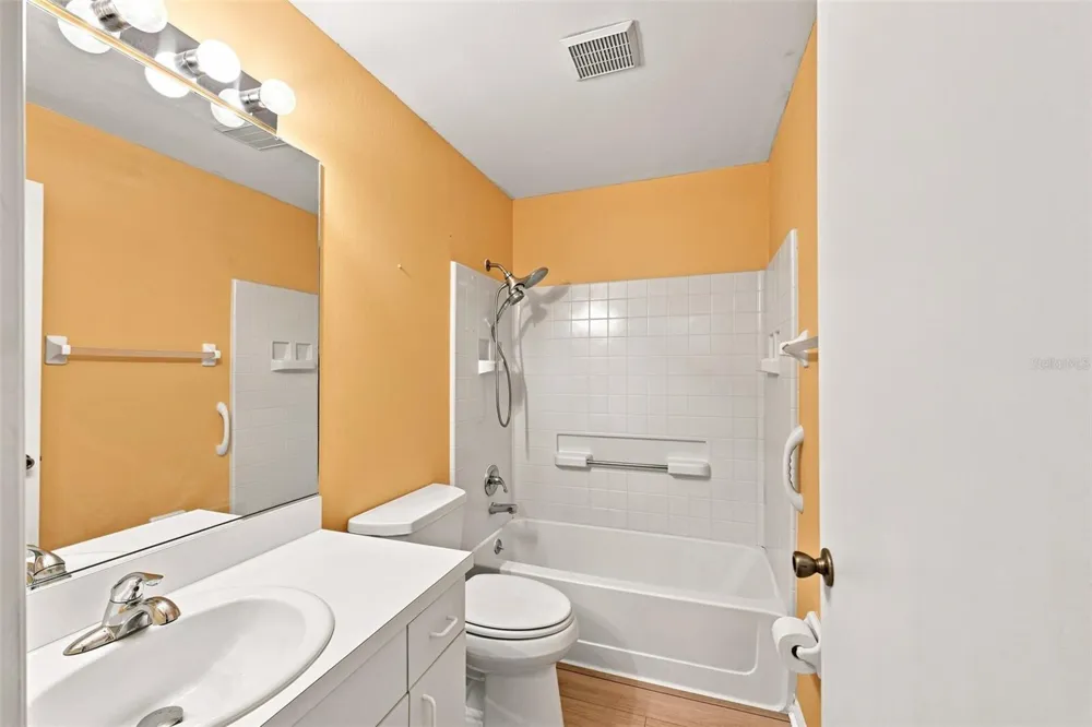 2472 NANTUCKET HARBOR LOOP Sun City Center, FL 33573