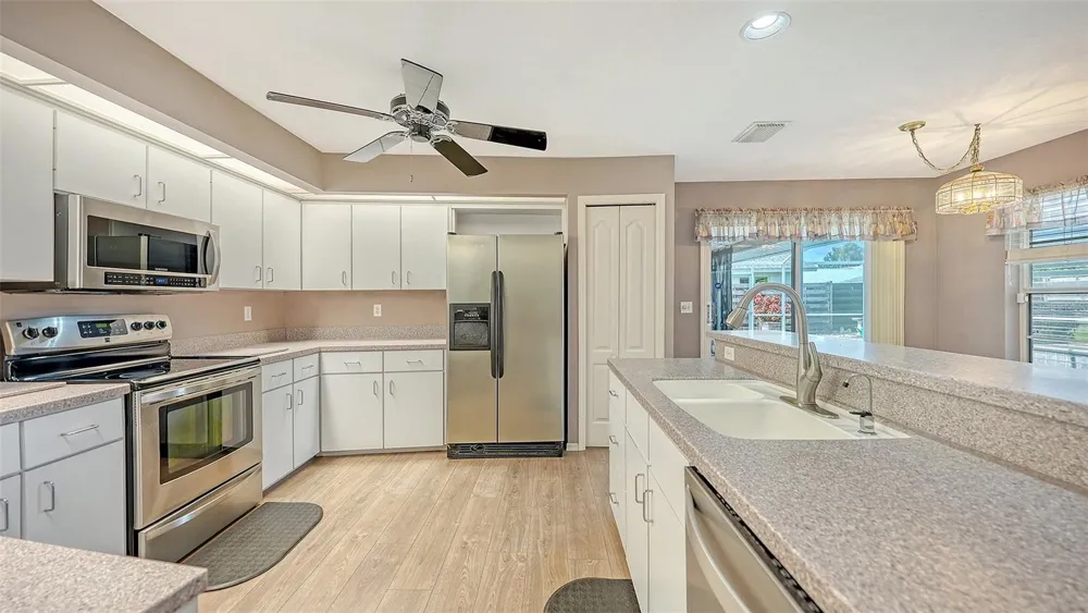 4494 DIAMOND CIRCLE E Sarasota, FL 34233