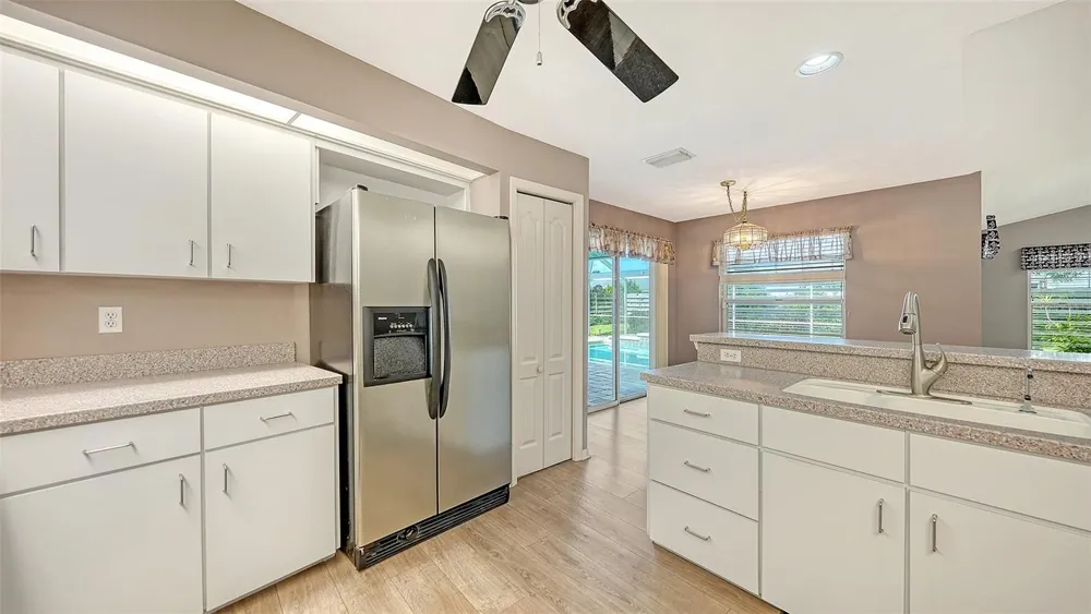 4494 DIAMOND CIRCLE E Sarasota, FL 34233