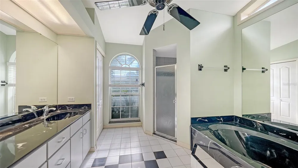 4494 DIAMOND CIRCLE E Sarasota, FL 34233