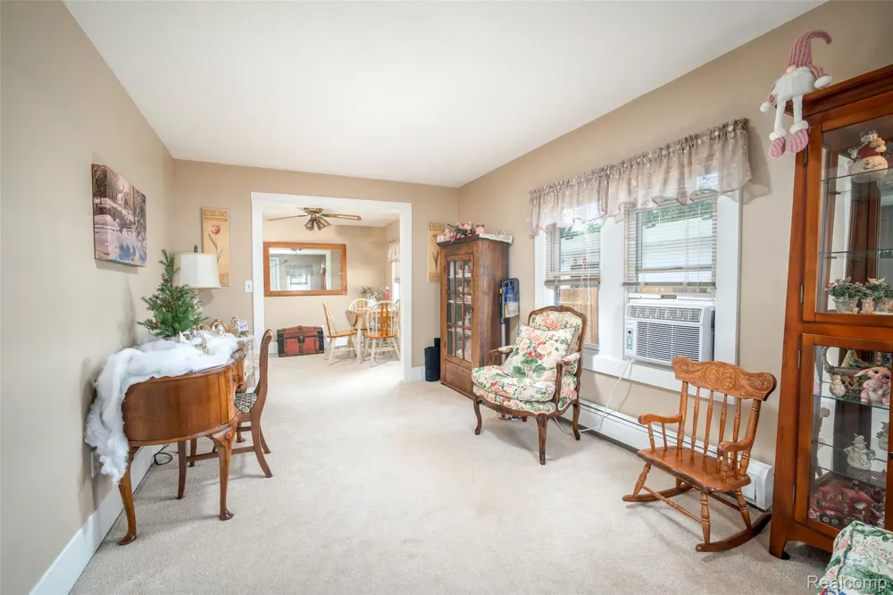 335 Oriole Street Lapeer City, MI 48446