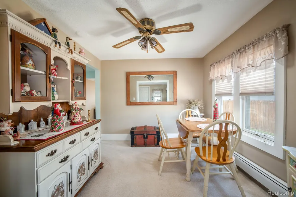 335 Oriole Street Lapeer City, MI 48446