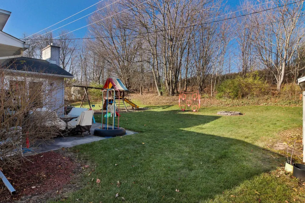 10555 Center Road Peninsula Township, MI 49686