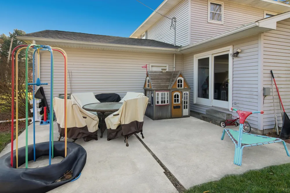 10555 Center Road Peninsula Township, MI 49686