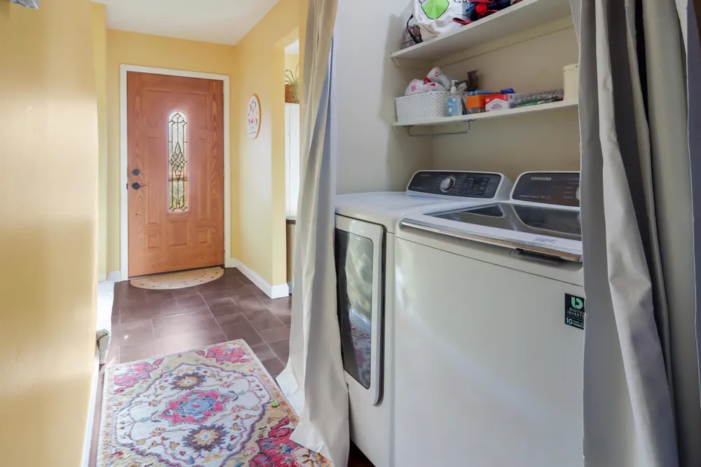 10555 Center Road Peninsula Township, MI 49686
