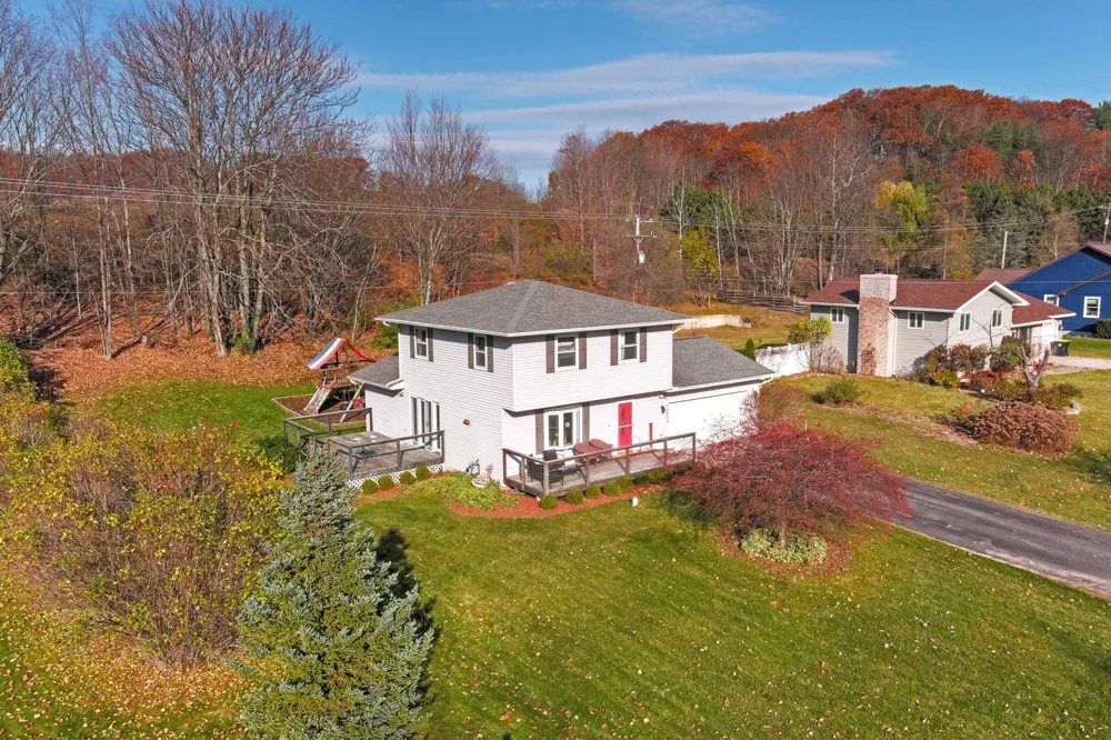10555 Center Road Peninsula Township, MI 49686
