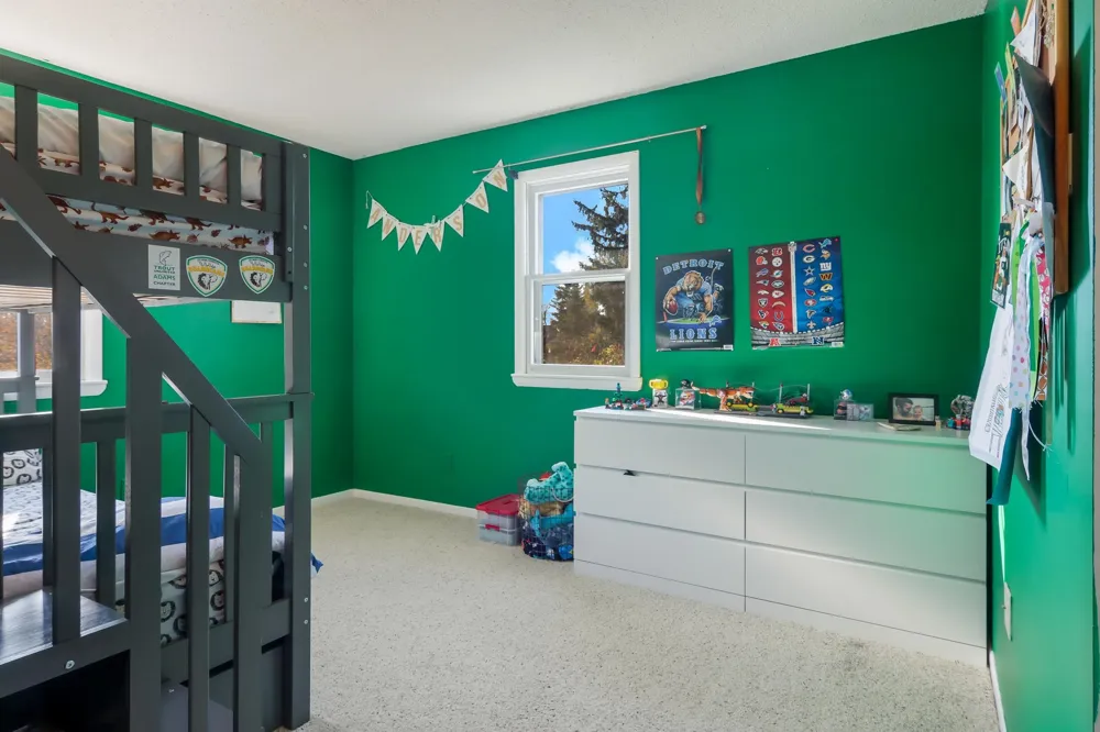 10555 Center Road Peninsula Township, MI 49686
