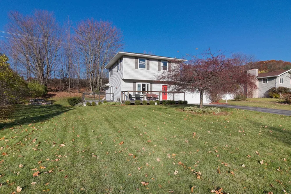 10555 Center Road Peninsula Township, MI 49686