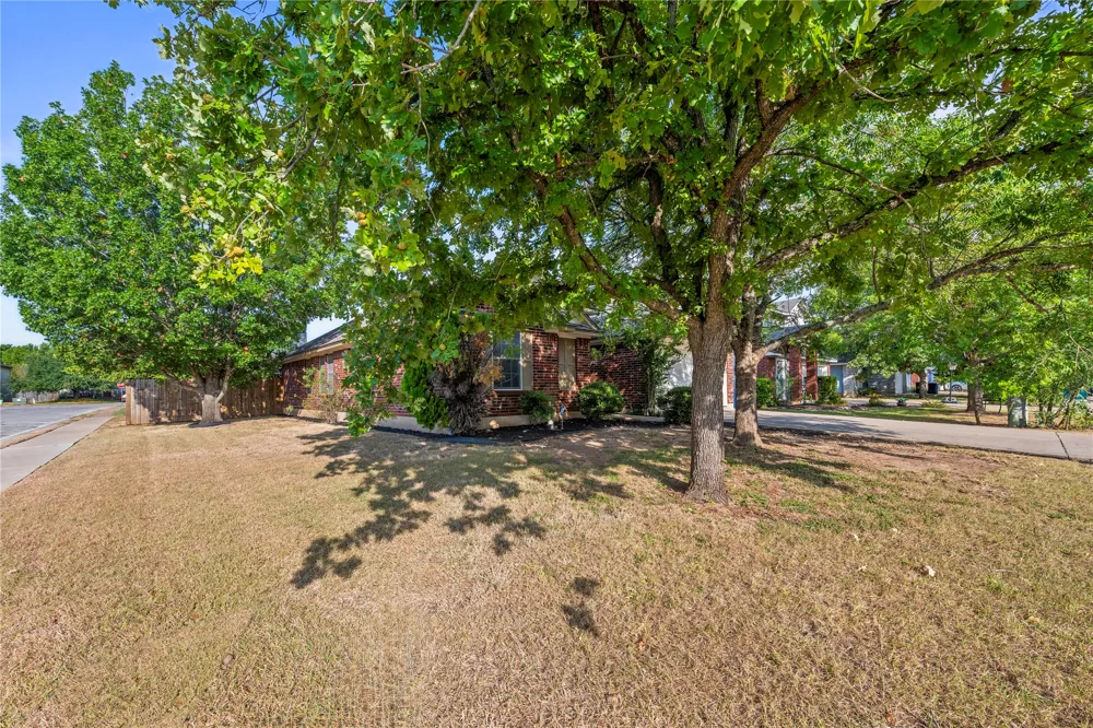 701 Sparkling Brook Lane Leander, TX 78641