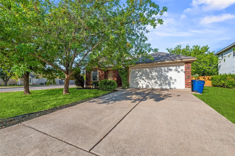 701 Sparkling Brook Lane Leander, TX 78641