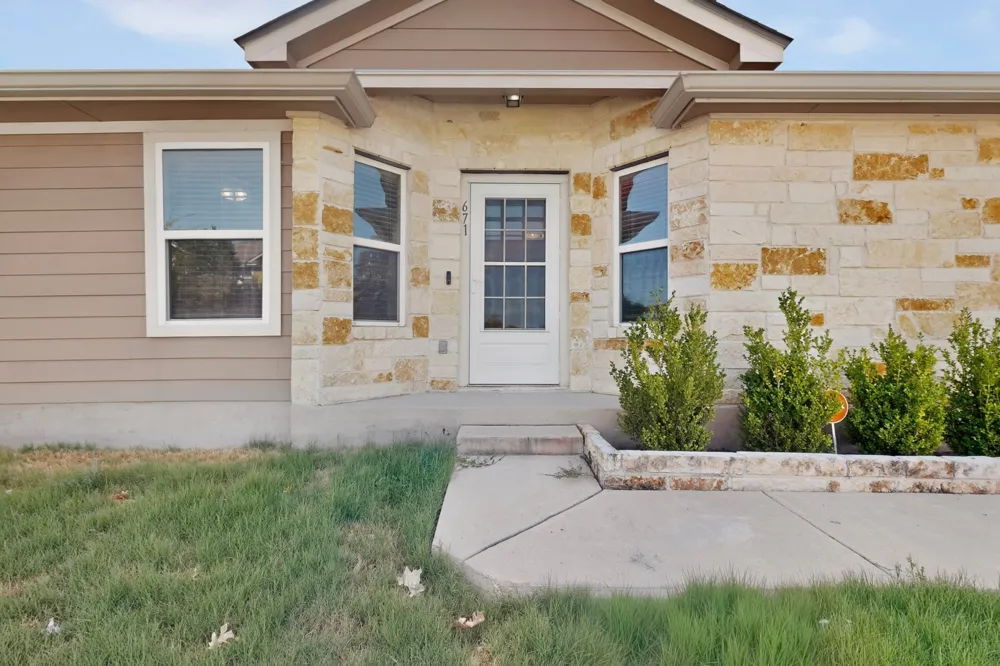 671 Tumlinson Fort Way Round Rock, TX 78664
