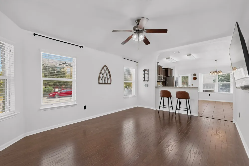 671 Tumlinson Fort Way Round Rock, TX 78664