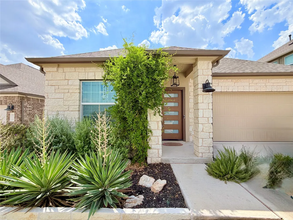 928 Legends Lane Georgetown, TX 78628
