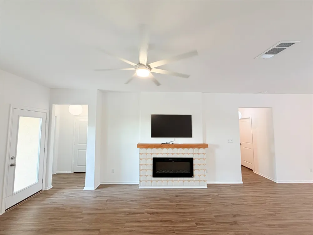 928 Legends Lane Georgetown, TX 78628
