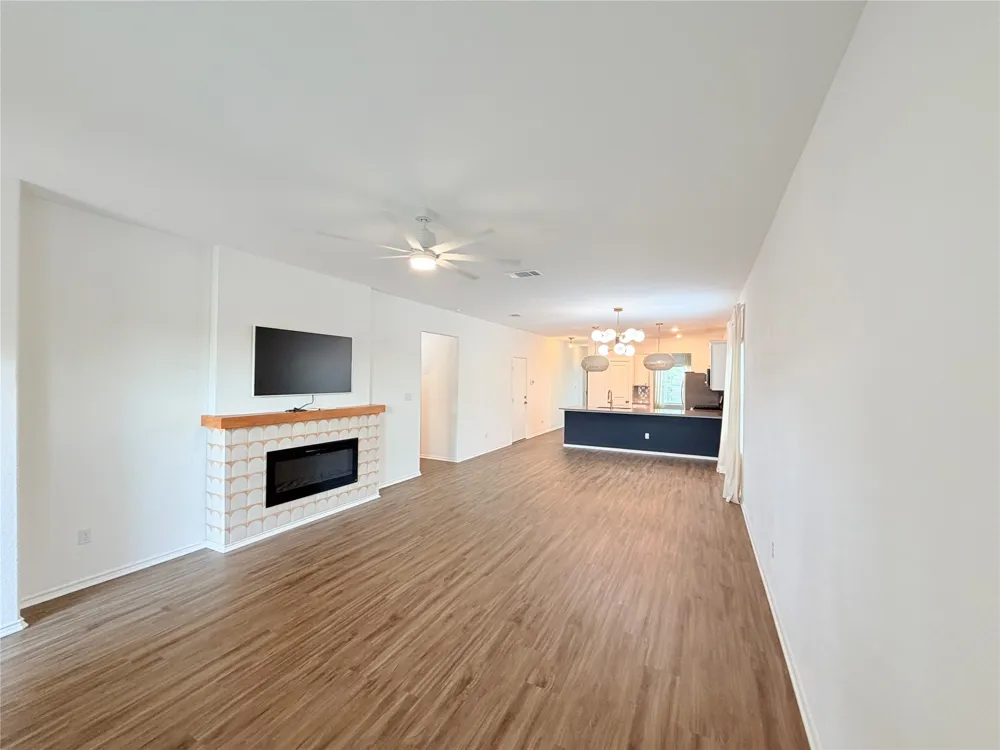 928 Legends Lane Georgetown, TX 78628