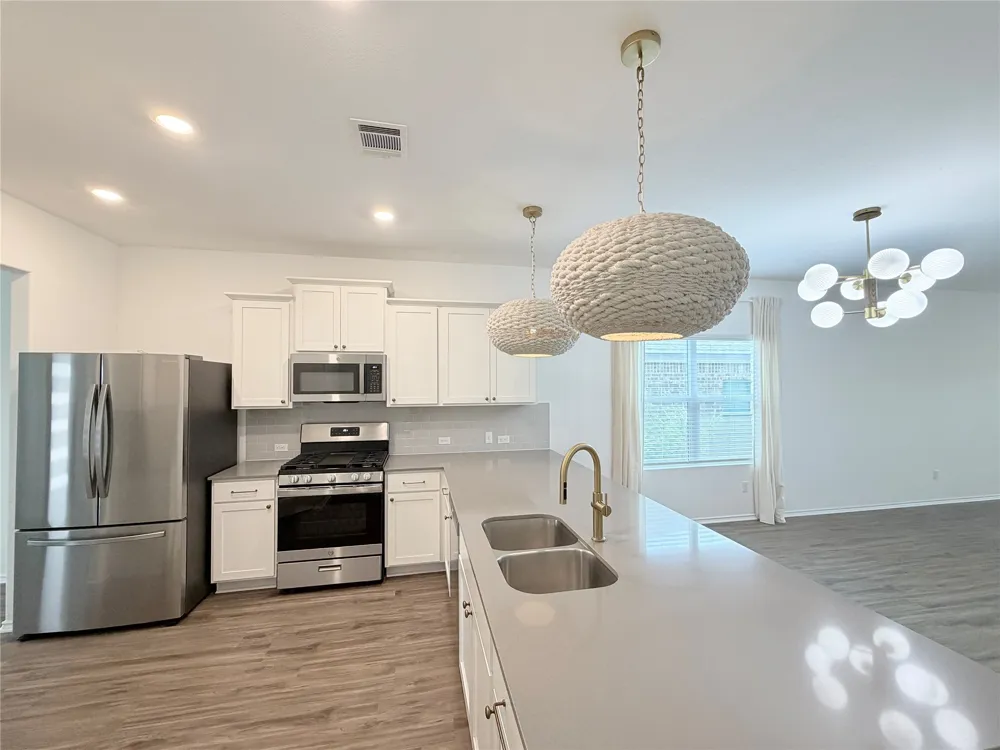 928 Legends Lane Georgetown, TX 78628