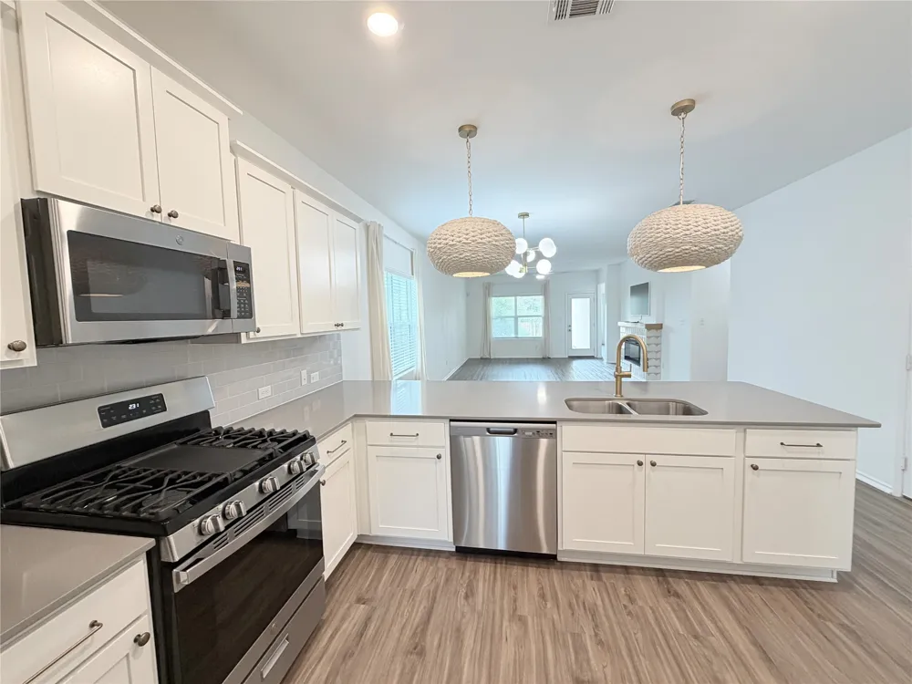 928 Legends Lane Georgetown, TX 78628