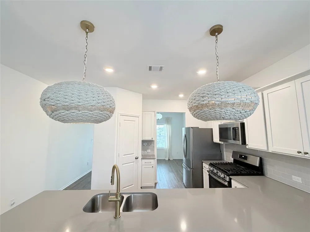 928 Legends Lane Georgetown, TX 78628