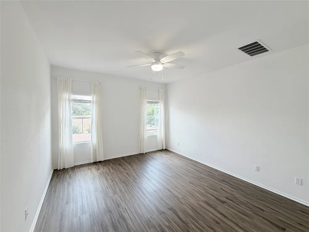 928 Legends Lane Georgetown, TX 78628