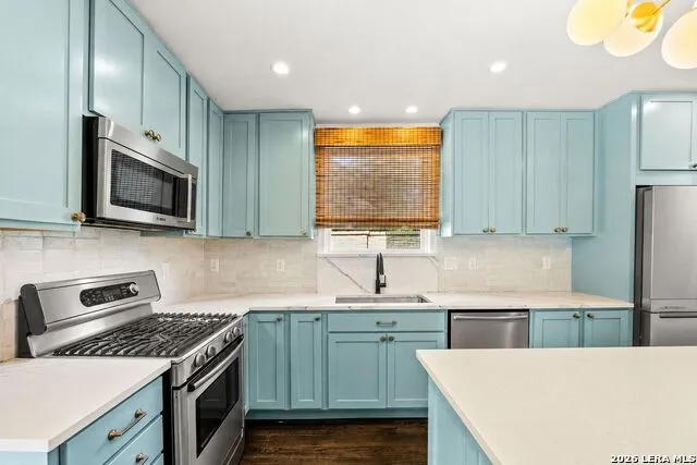 710 Wiltshire Terrell Hills, TX 78209
