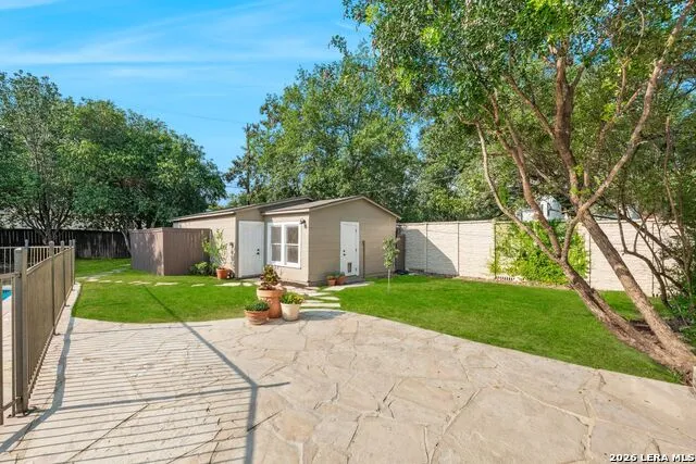 710 Wiltshire Terrell Hills, TX 78209