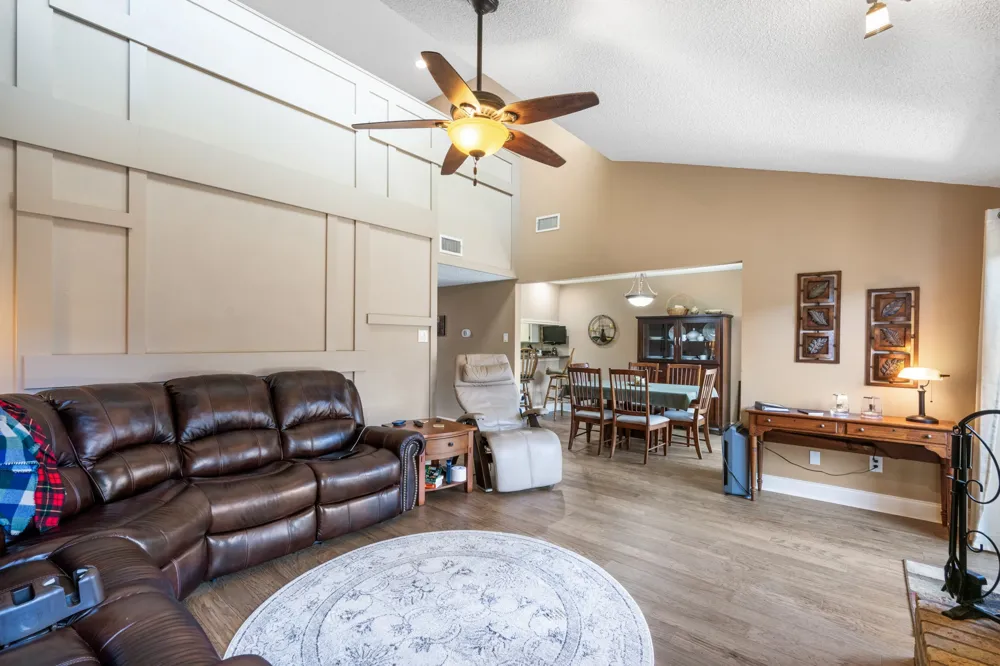 2781 Fairway Park Street Grand Prairie, TX 75050