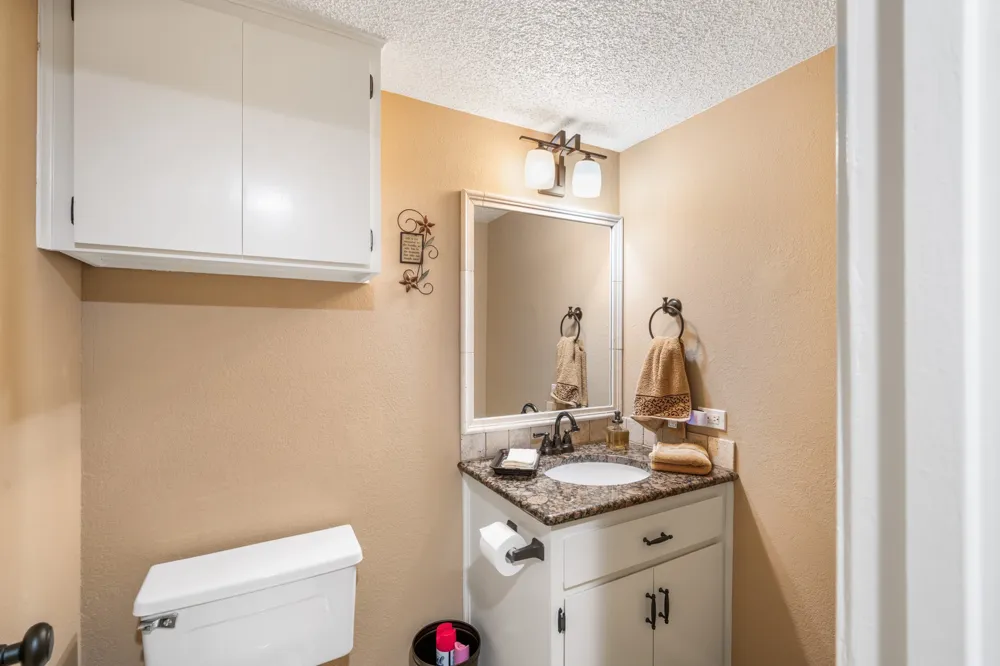 2781 Fairway Park Street Grand Prairie, TX 75050